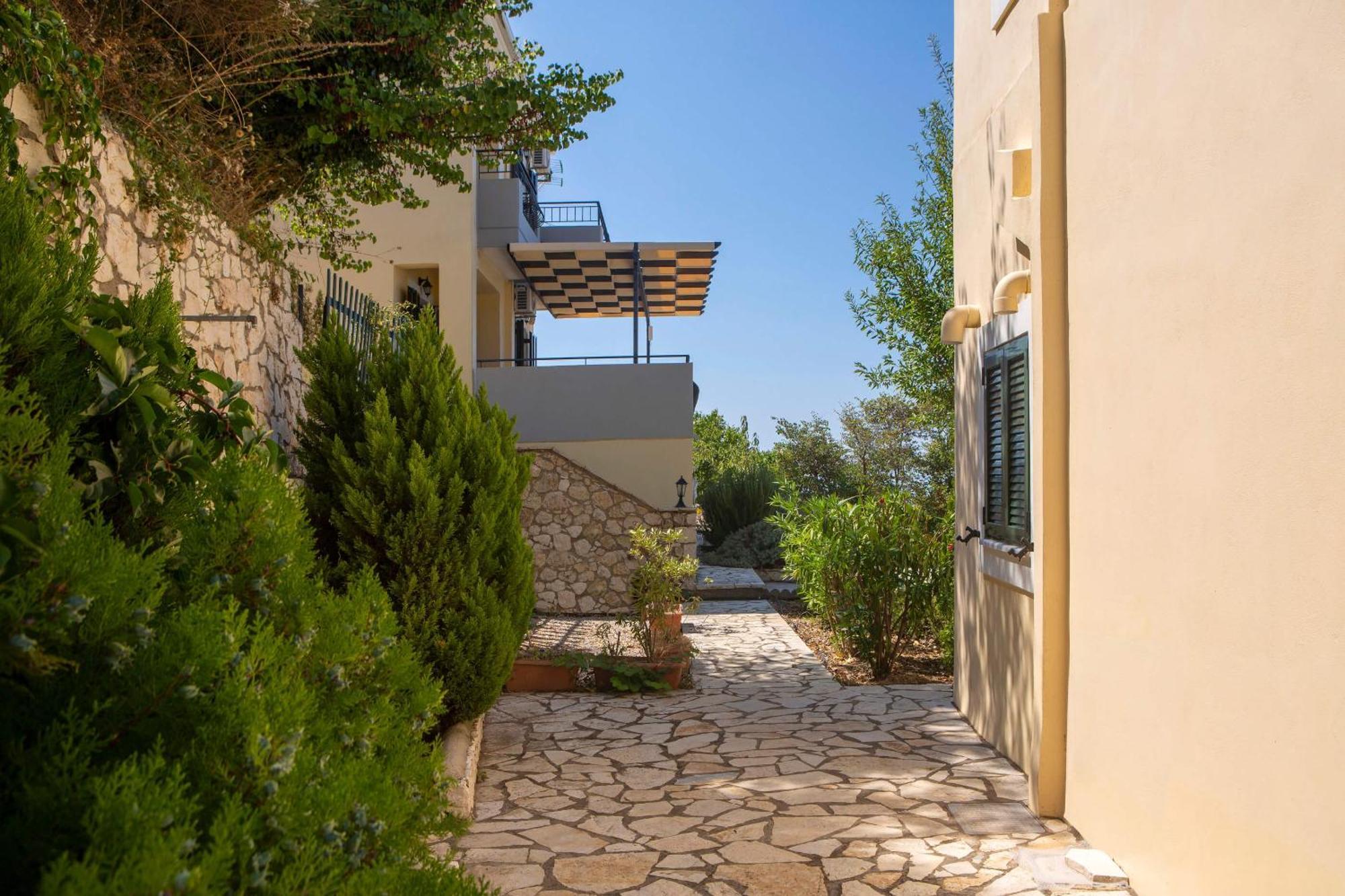 Natura Villas Drymon Екстериор снимка